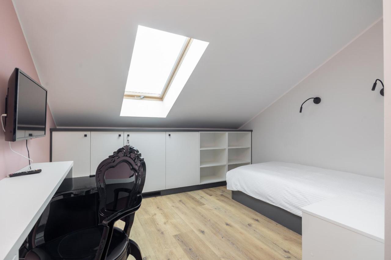 Ae Hostel Nowy Swiat Warschau Buitenkant foto